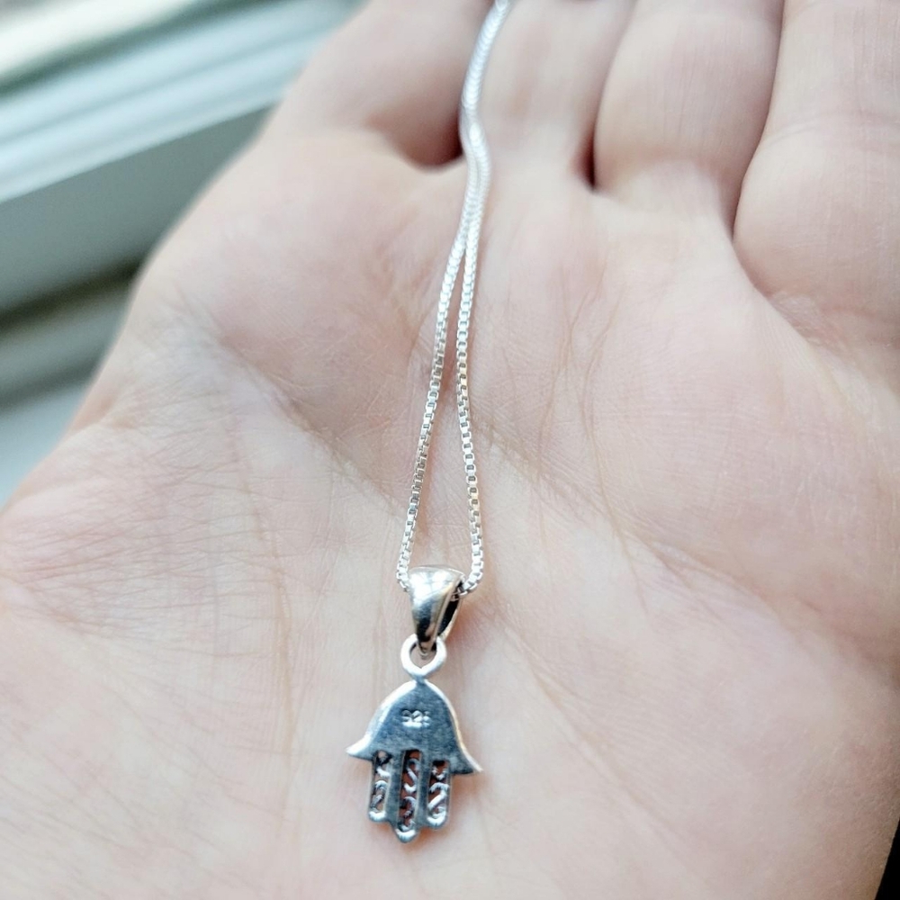 New Handmade 925 Sterling Silver Ornate Hamsa Blue Triplet Opal Necklace - Picture 8 of 8